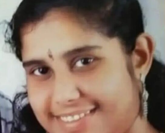 ഓണ്‍ലൈൻ ലോണെടുത്തു; നഗ്ന ഫോട്ടോകള്‍ അയക്കുമെന്ന് ഭീഷണി, യുവതി ജീവനൊടുക്കി