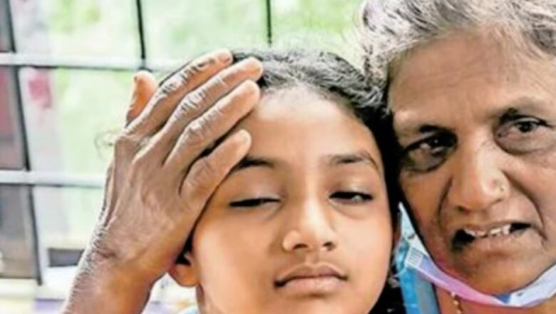 രക്ഷപെടാൻ ജീവൻ കൈയിൽ പിടിച്ച് കാട്ടിലേക്ക് ഓടി