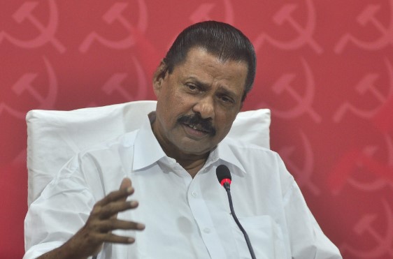 അന്‍വറിനെ ‘പുറത്താക്കി’ സിപിഎം