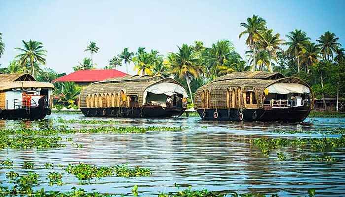 ഹൗസ്‌ബോട്ട് യാത്രയ്‌ക്കെത്തിയ തമിഴ്‌നാട് സ്വദേശി  മുങ്ങി മരിച്ചു