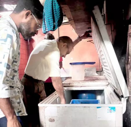 ഭക്ഷണശാലകളിൽ പരിശോധന: പഴകിയ ഭക്ഷണം പിടികൂടി