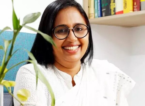 കോൺഗ്രസ് വനിതാ നേതാവിനായി വലവീശി ബി.ജെ.പി
