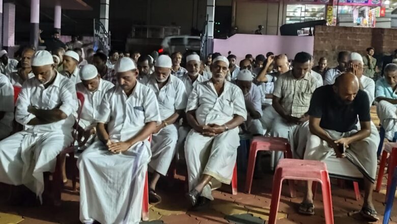 ഈ വർഷം ഹജ്ജിന് പോകുന്നവർക്ക് മുസ്ലിം ലീഗ് യാത്രയയപ്പ് നൽകി.