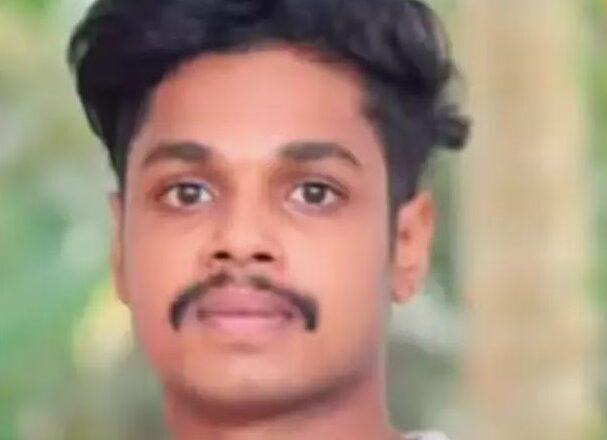 സ്വകാര്യ ഹോട്ടല്‍ മുറിയില്‍ നിന്ന് താഴേക്ക് വീണ് യുവാവ് മരിച്ചു.