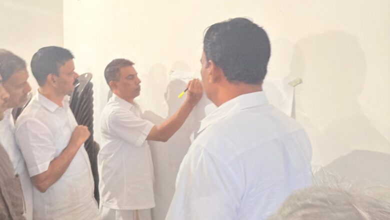 കണ്ണമംഗലം മണ്ഡലം കോൺഗ്രസ് കമ്മിറ്റി വോട്ട് ചോരി പ്രോഗ്രാമും ആര്യാടൻ അനുസ്മരണവും സംഘടിപ്പിച്ചു.