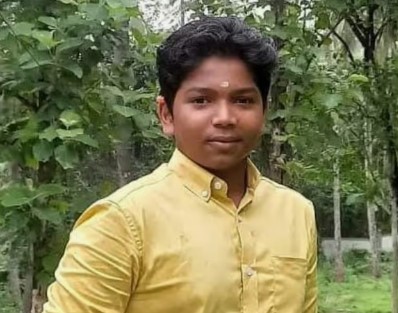 വാഹനാപകടത്തിൽ പ്ലസ്‍ടു വിദ്യാര്‍ത്ഥി മരിച്ചു.