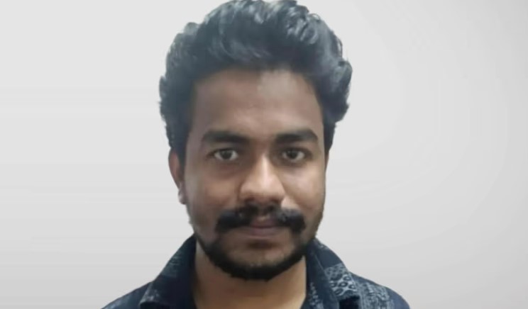 ട്രെയിനില് ചാര്ജ്ജ് ചെയ്യാനായി കുത്തിയിട്ട യാത്രക്കാരന്റെ ഐഫോണ് കവര്ന്നയാള് അറസ്റ്റില്