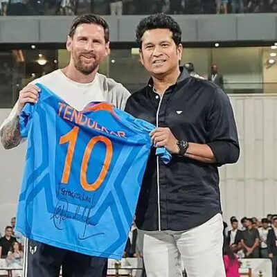 ക്രിക്കറ്റിൻ്റെ ദൈവവും ഫുട്ബോളിൻ്റെ മിശിഹായും ഒരേ വേദിയില്‍