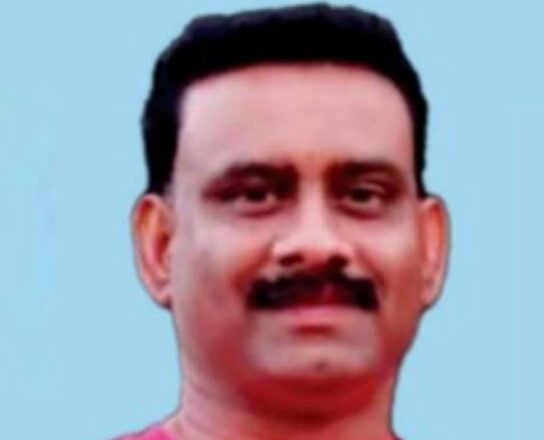 മലപ്പുറം കോട്ടക്കുന്നിലെ ഒരു സ്വകാര്യ കെട്ടിടത്തിൽ BSNL ജീവനക്കാരന്‍ തൂങ്ങി മരിച്ച നിലയില്‍