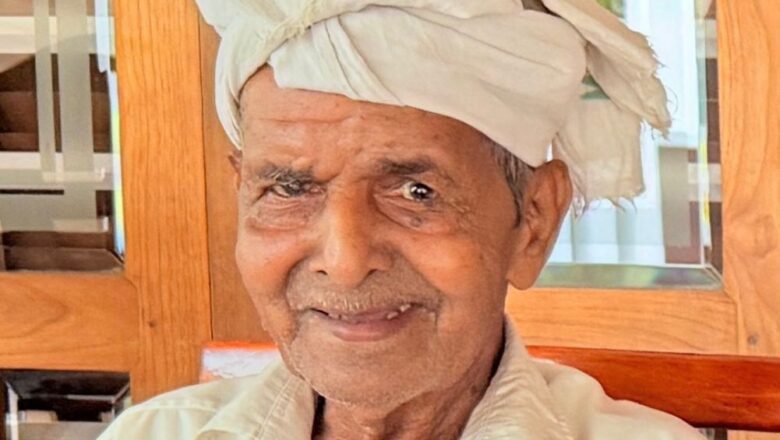 കരുവാൻ തൊടി മുഹമ്മദ് എന്ന ബാപ്പുകാക്ക മരണപ്പെട്ടു