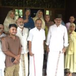 മതസൗഹാർദത്തിന്റെ വിഷുക്കാഴ്ച; അഖിലേഷിന്റെ വീട്ടിൽ വിഷുസദ്യയുണ്ണാൻ കുഞ്ഞാലിക്കുട്ടിയും ബഷീറലി തങ്ങളുമെത്തി