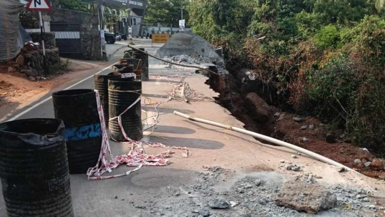 പാറക്കണ്ണി – കിളിനക്കോട് റോഡ് തകർന്നു; ഗതാഗതം പൂർണ്ണമായും നിരോധിച്ചു