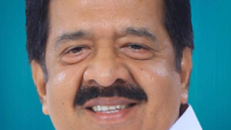 യു.കെ. ഭാസി സ്മാരക ‘ലീഡർ പുരസ്കാരം’ രമേശ് ചെന്നിത്തലയ്ക്ക്.