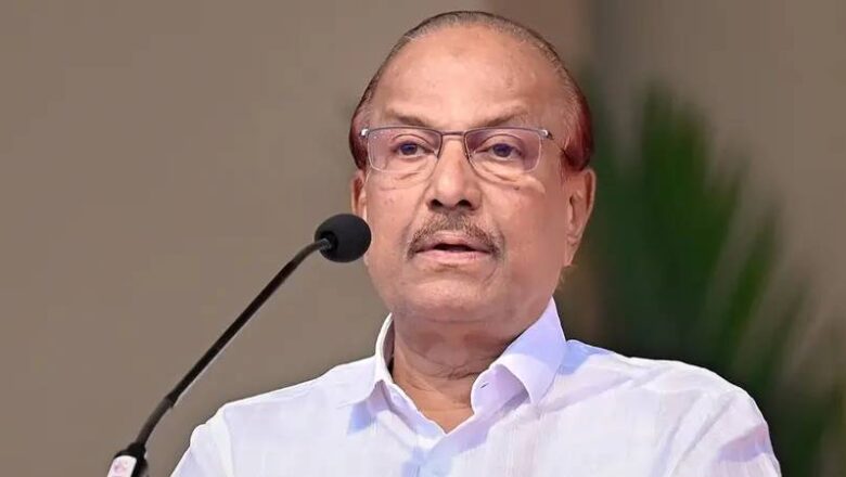 മന്ത്രിയായി ആറാം ഊഴം; വി.ഡി. സതീശൻ മന്ത്രിസഭയിലെ ‘സീനിയറായി’ പി.കെ. കുഞ്ഞാലിക്കുട്ടി