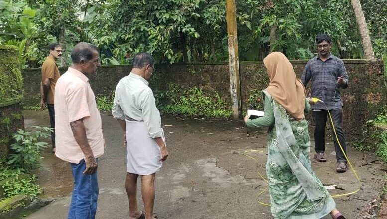 പള്ളിപ്പുറം – ചെറമംഗലം റോഡിലെ അപകടാവസ്ഥ: നഗരസഭ അധികൃതർ സ്ഥലം സന്ദർശിച്ചു