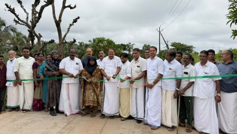 ഒരു കോടി രൂപ വിനിയോഗിച്ച് നിർമ്മിച്ച മുതുകിൽ കുണ്ട് – ചെരേക്കാട് റോഡ് ഉദ്ഘാടനം ചെയ്തു