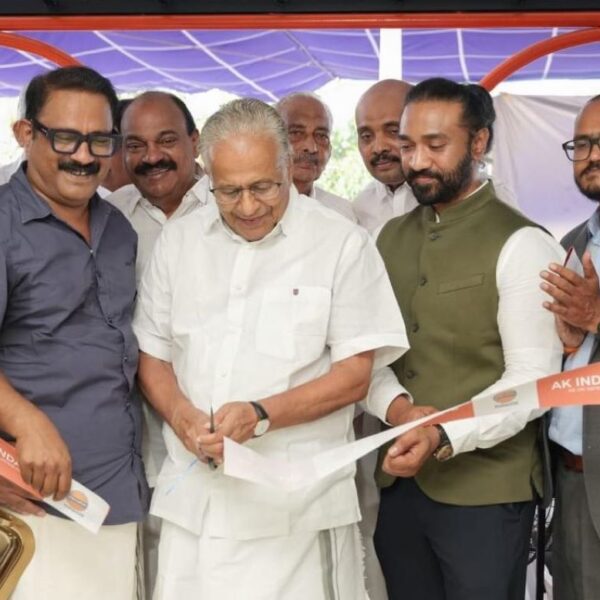 വേങ്ങര തറയിട്ടലിൽ എ.കെ ഇൻഡേൻ ഗ്യാസ് ഏജൻസി പ്രവർത്തനം ആരംഭിച്ചു