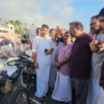 ദേശീയപാതയിൽ നിർത്തിയിട്ട ലോറിക്ക് പിന്നിൽ കാറിടിച്ച് എട്ടുപേർക്ക് ദാരുണാന്ത്യം