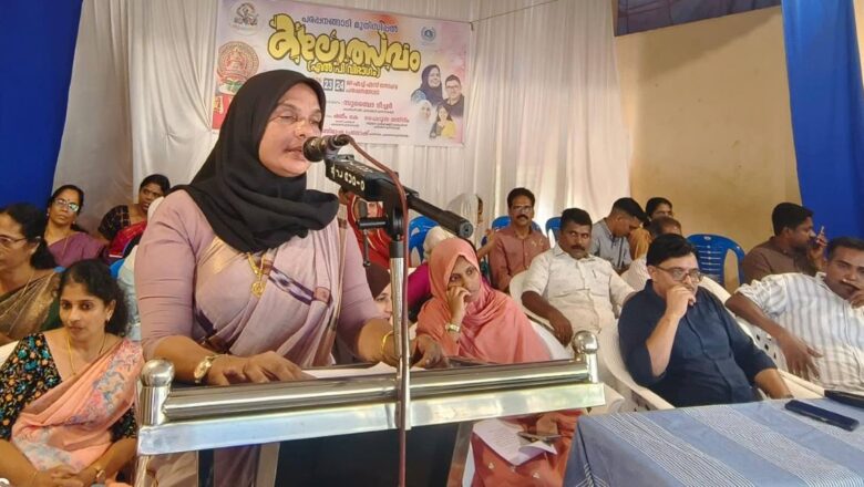 പരപ്പനങ്ങാടി മുനിസിപ്പൽ കലാമേളയ്ക്ക് തുടക്കമായി; എൽ.പി കുട്ടികളുടെ ‘കുഞ്ഞരങ്ങ്’ ശ്രദ്ധേയമായി